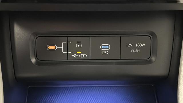 Used 2025 Hyundai Tucson Limited image 32