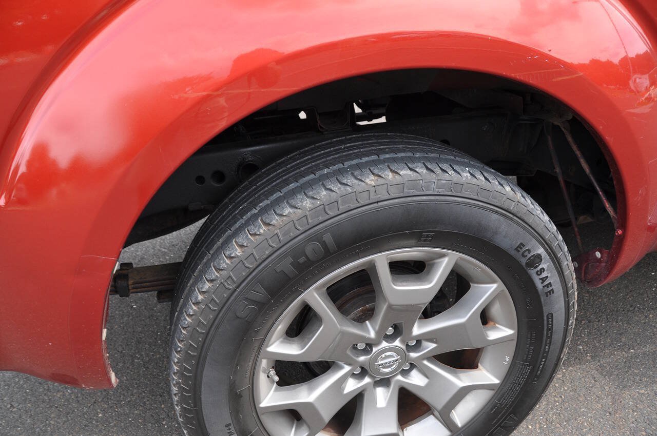 Used 2014 Nissan Frontier SL w/ SL Moonroof Package AWD/4WD image 27