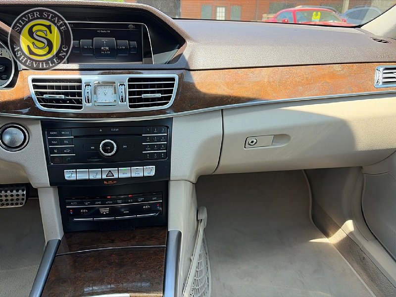Used 2016 Mercedes-Benz E 350 4MATIC Wagon w/ Premium Package image 23