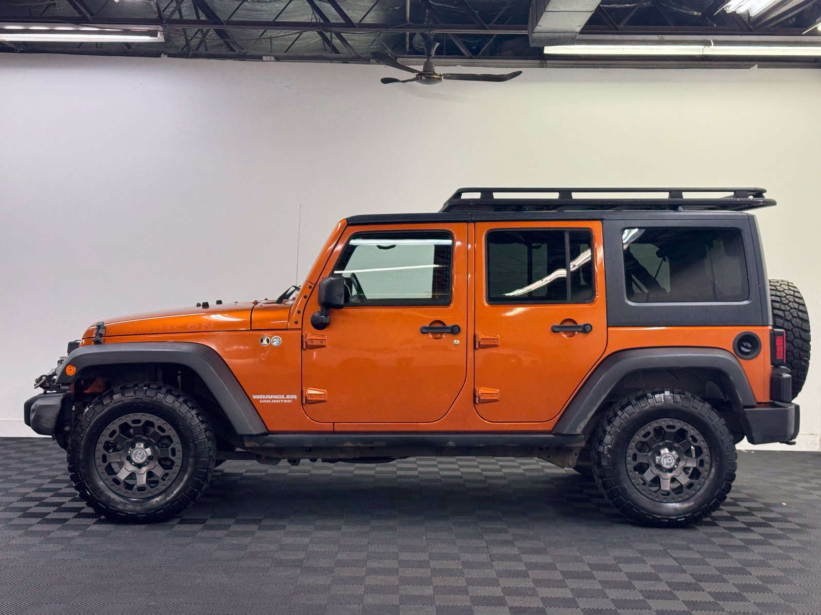 Used 2011 Jeep Wrangler Unlimited Rubicon w/ Trailer Tow Group AWD/4WD image 3