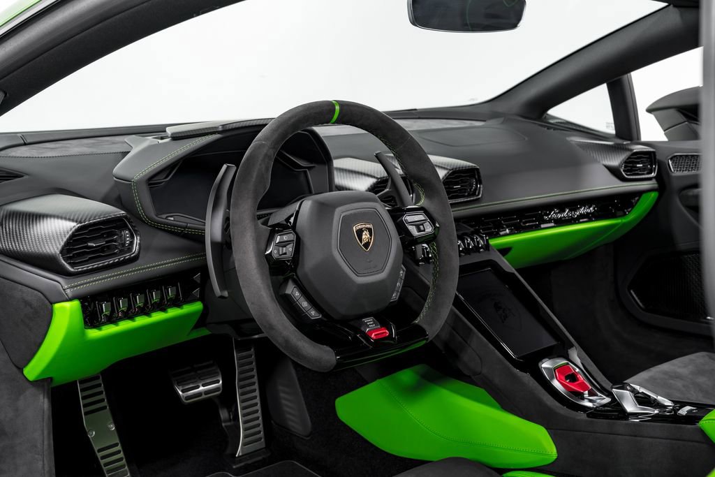 Used 2024 Lamborghini Huracan Sterrato image 12