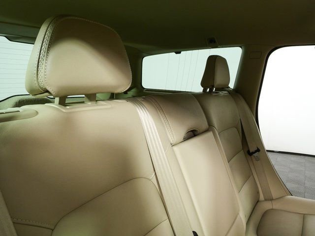 Used 2016 Volvo XC70 T5 Premier w/ Proximity Package image 19