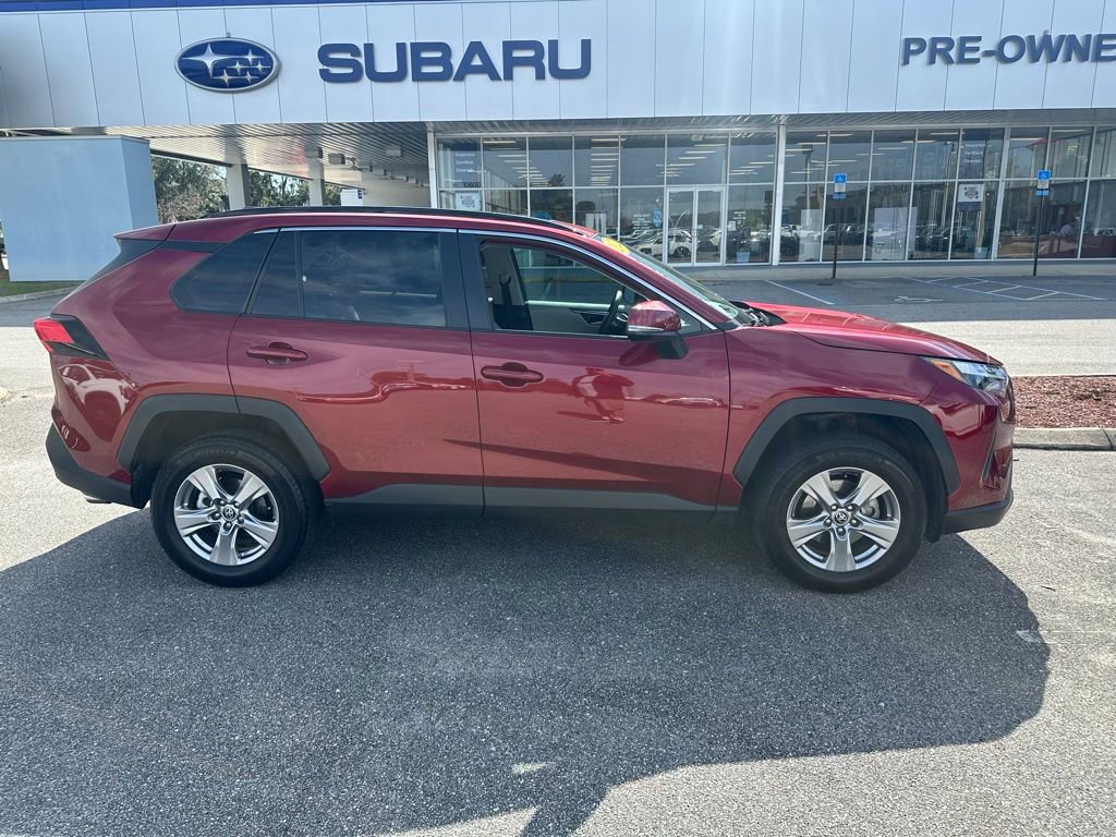 Used 2022 Toyota RAV4 XLE w/ Convenience Package image 2