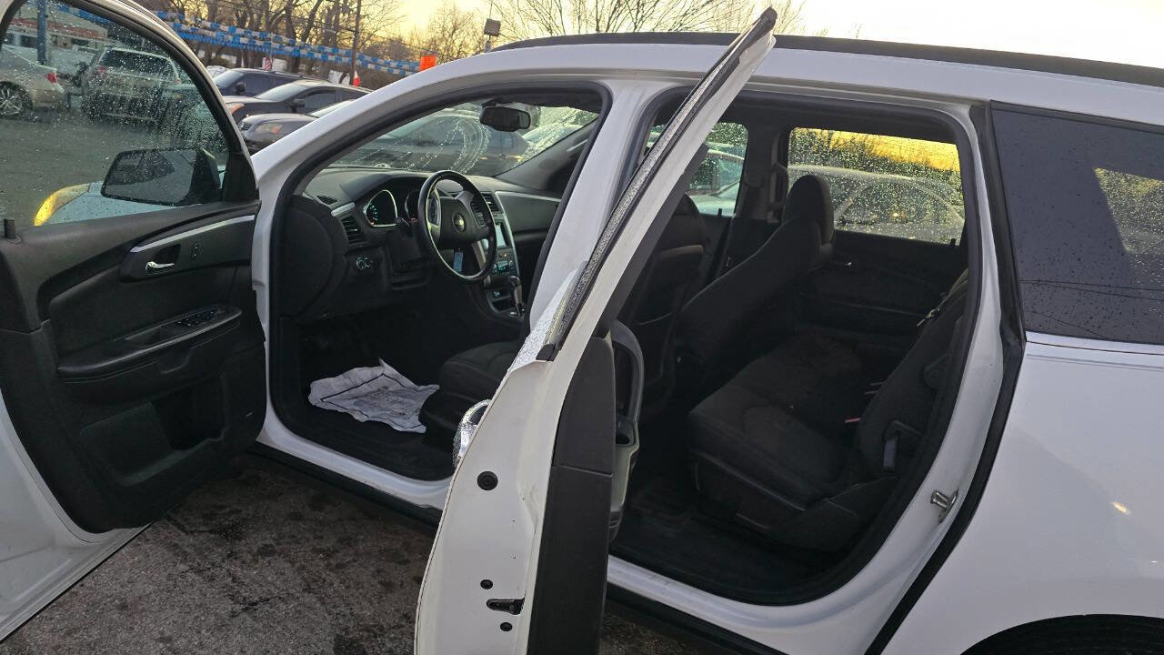 Used 2010 Chevrolet Traverse LT w/ Personal Connectivity Package image 8
