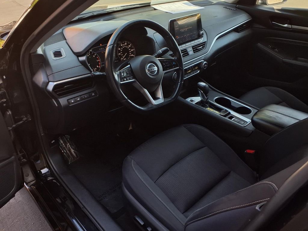 Used 2019 Nissan Altima 2.5 SV image 14