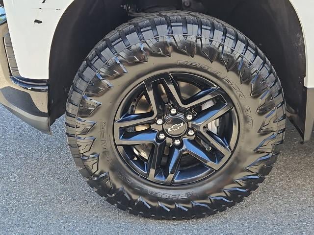 Used 2020 Chevrolet Silverado 1500 Custom Trail Boss w/ Custom Convenience Package AWD/4WD image 32