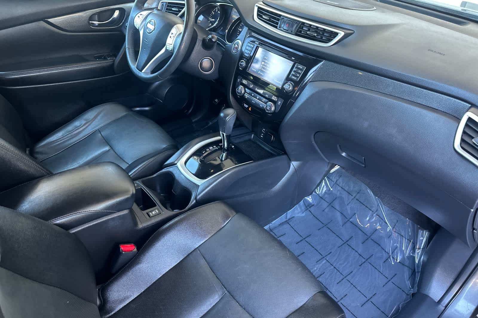 Used 2016 Nissan Rogue SL w/ SL Premium Package AWD/4WD image 16