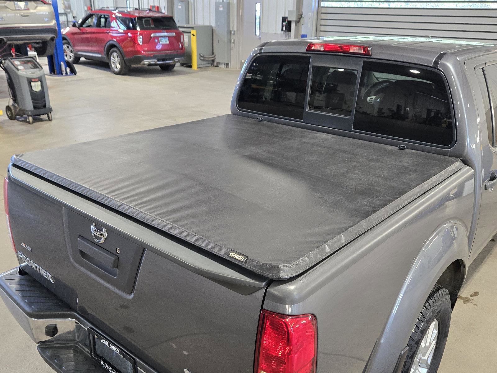 Used 2018 Nissan Frontier SV AWD/4WD image 13