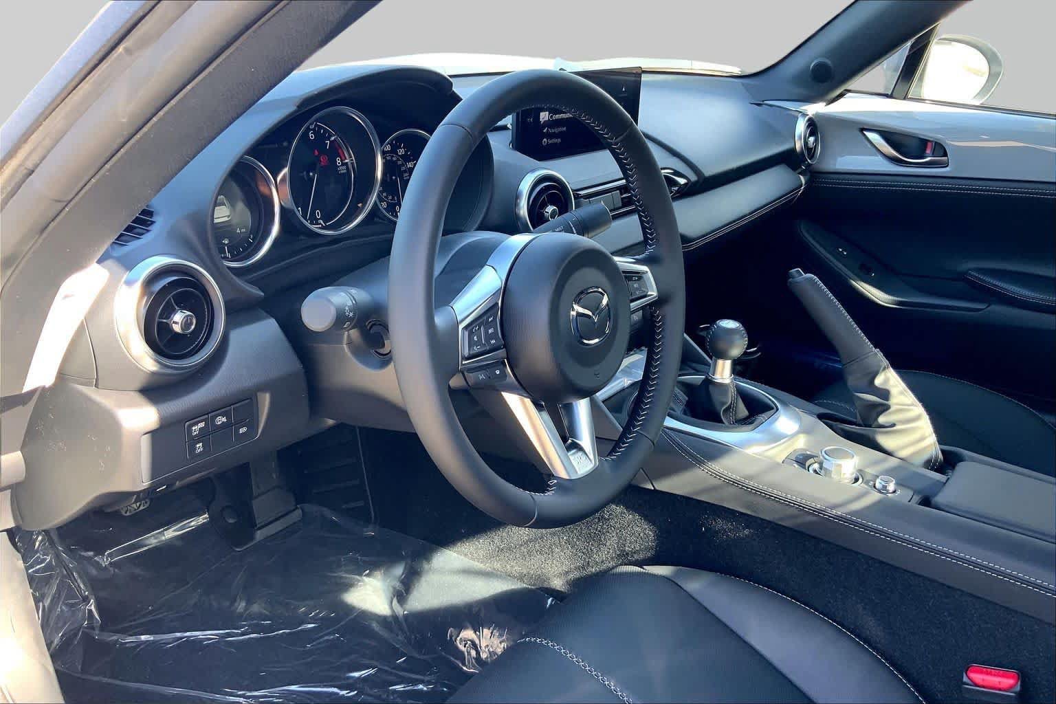 New 2026 MAZDA MX-5 Miata RF Grand Touring RWD image 8