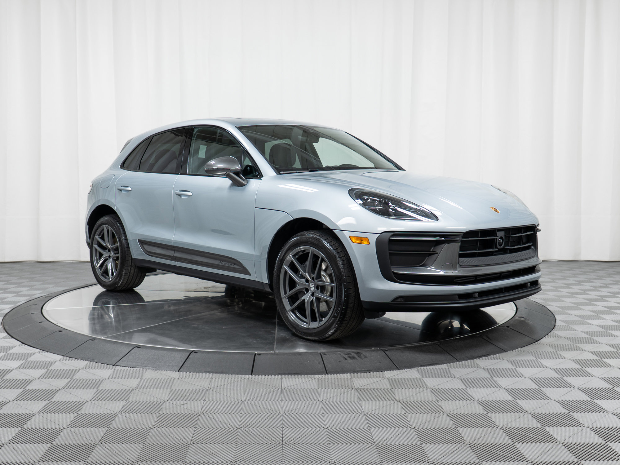 New 2026 Porsche Macan Turbo image 9