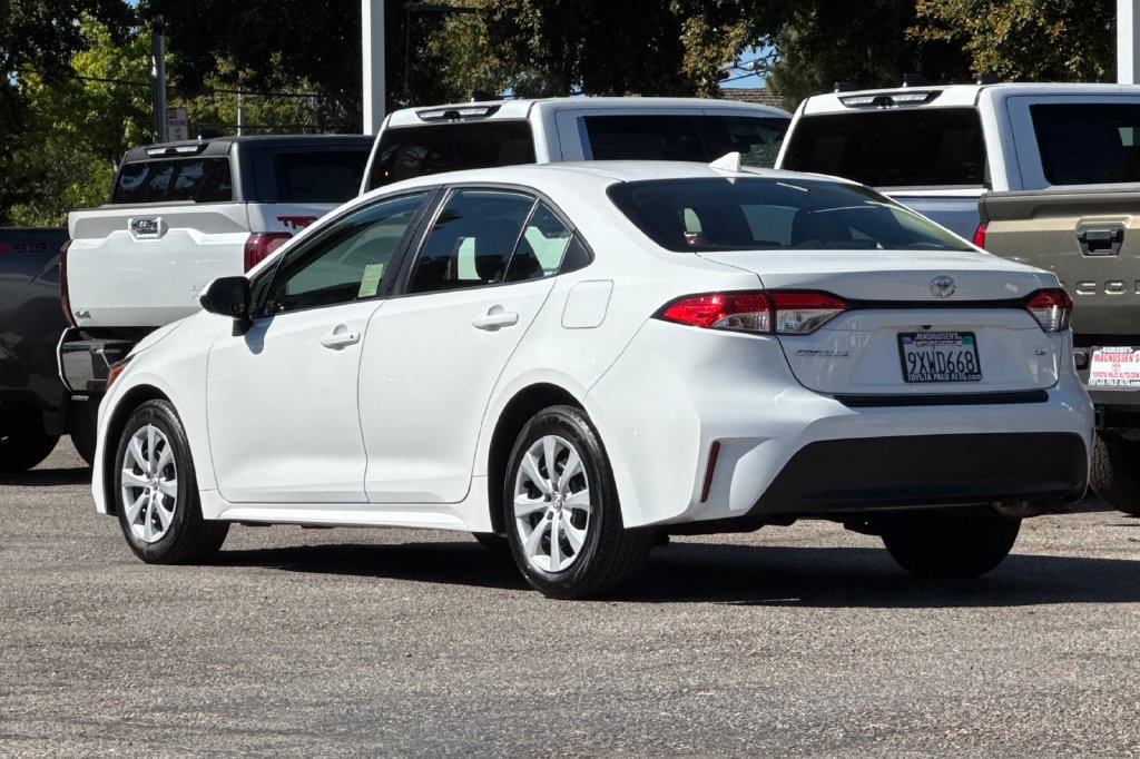 Certified 2026 Toyota Corolla LE FWD image 5