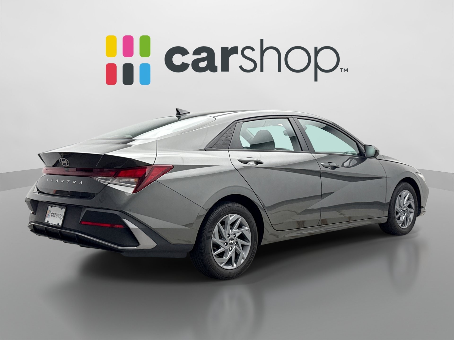 Used 2024 Hyundai Elantra SEL FWD image 5