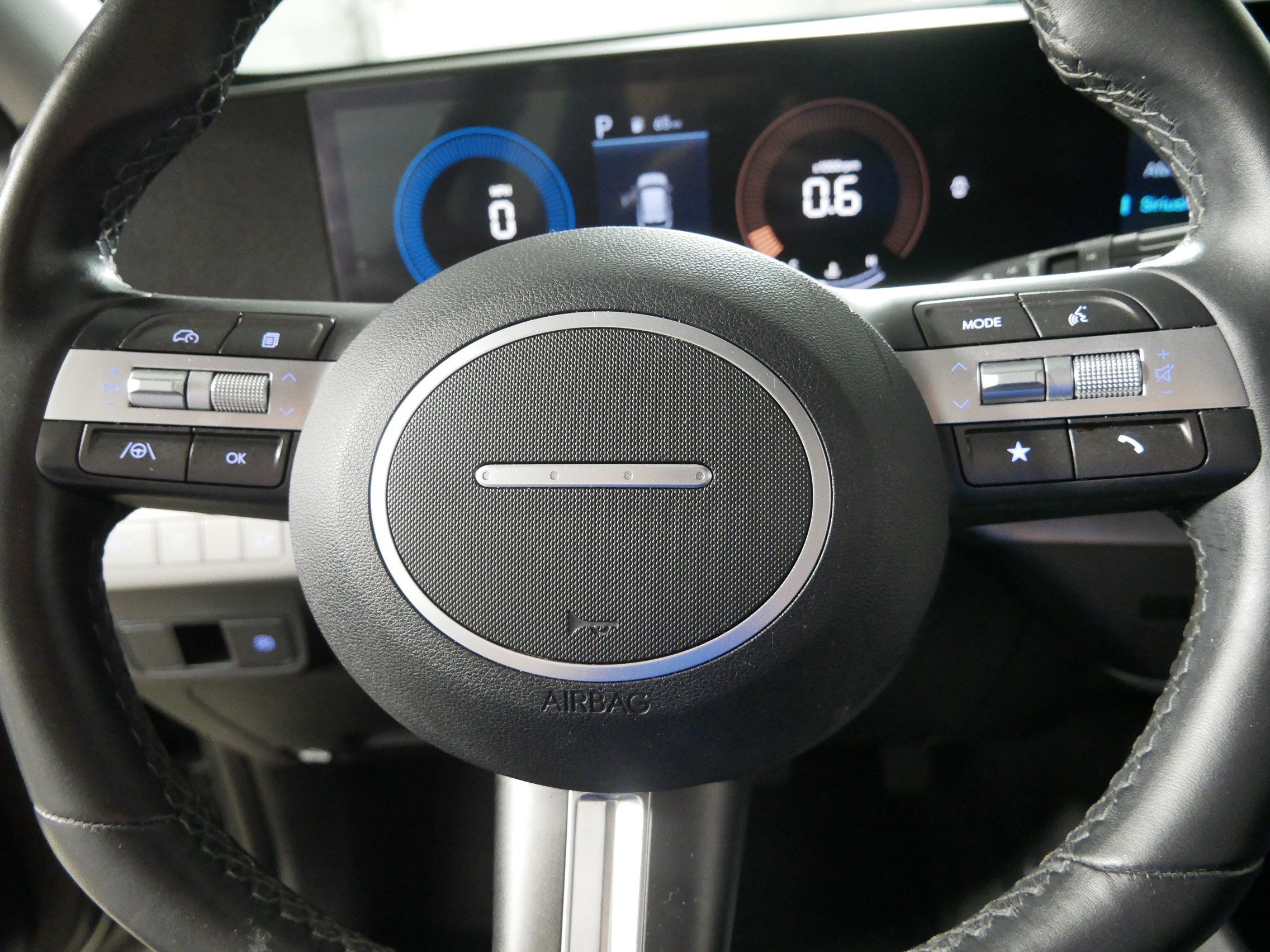 Used 2025 Hyundai Kona SEL AWD/4WD image 25