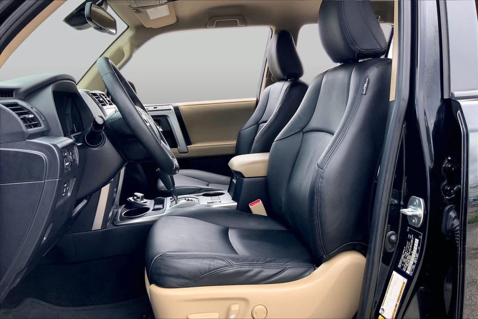 Used 2023 Toyota 4Runner SR5 AWD/4WD image 8