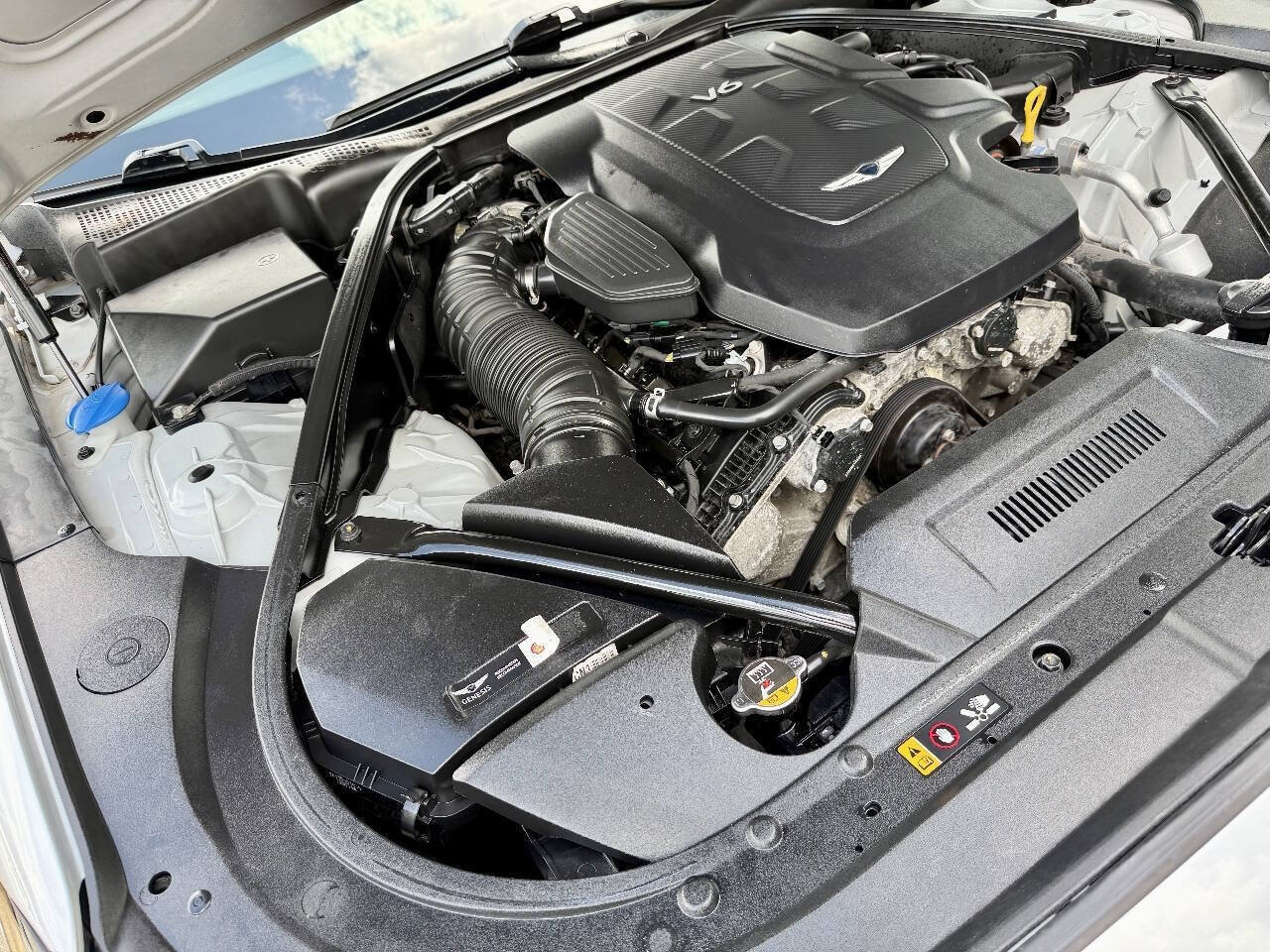 Used 2018 Genesis G80 3.8 AWD/4WD image 17