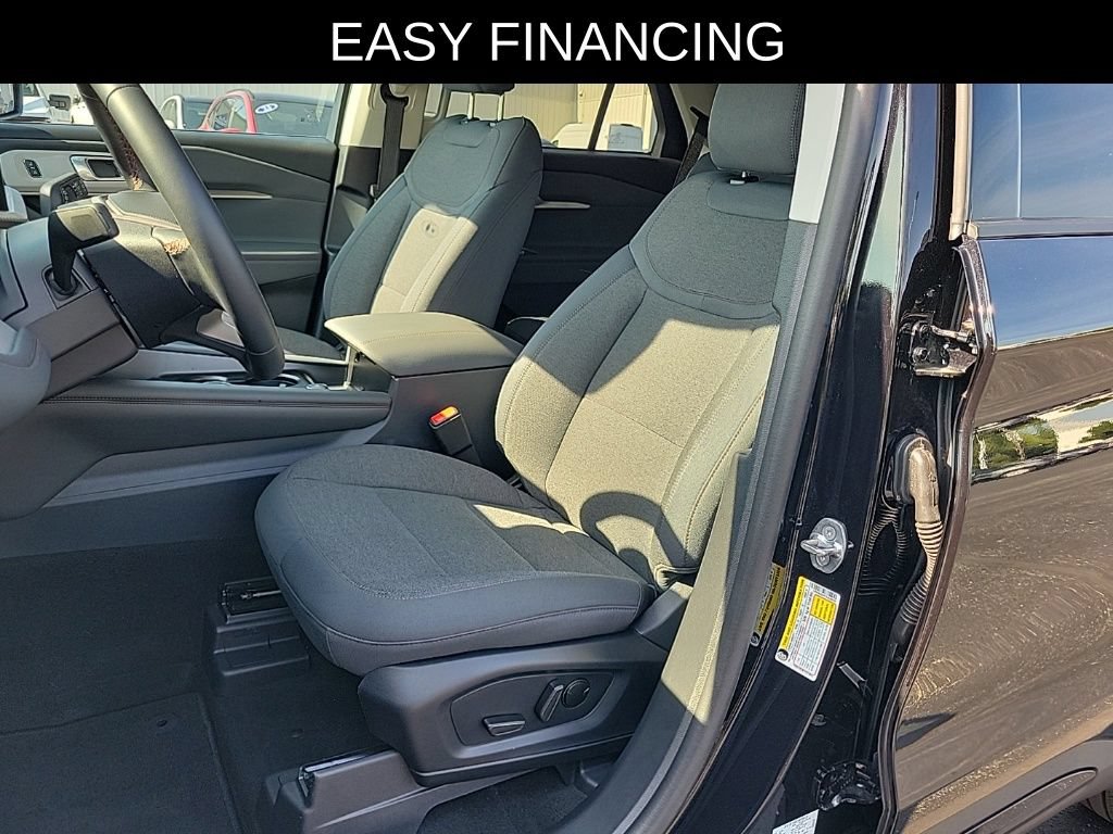 Used 2026 Ford Explorer Active AWD/4WD image 16