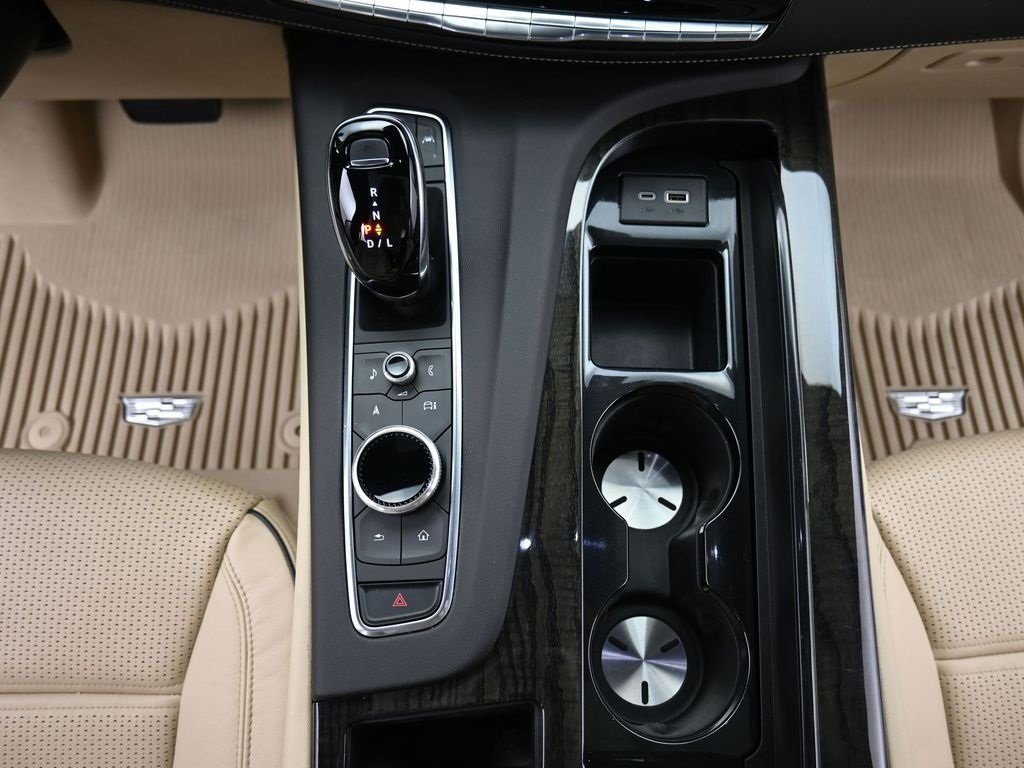 Used 2024 Cadillac Escalade ESV Premium Luxury image 13