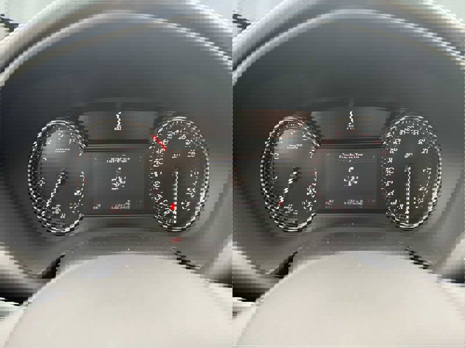 Used 2022 Cadillac XT4 Premium Luxury w/ Enhanced Visibility Package image 15