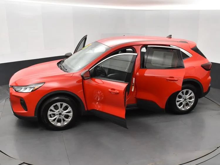 Used 2024 Ford Escape Active FWD image 7