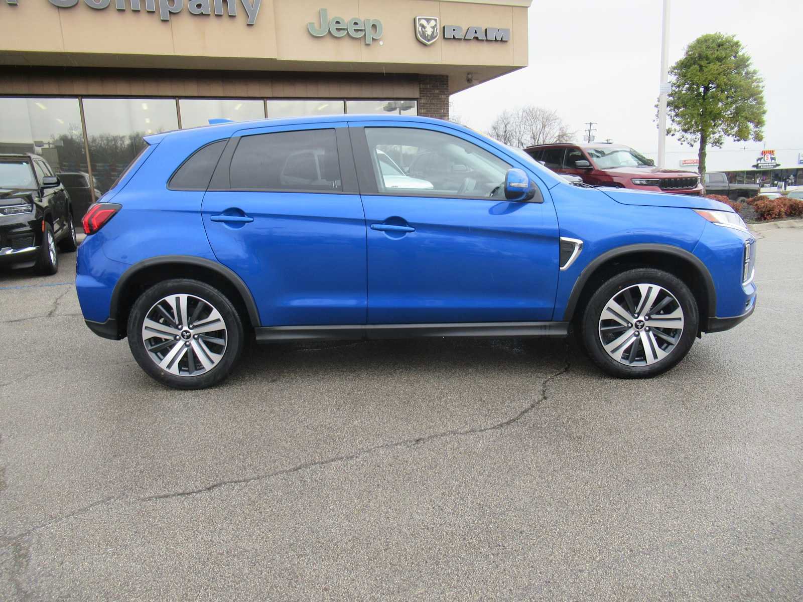 Used 2024 Mitsubishi Outlander Sport SE image 8