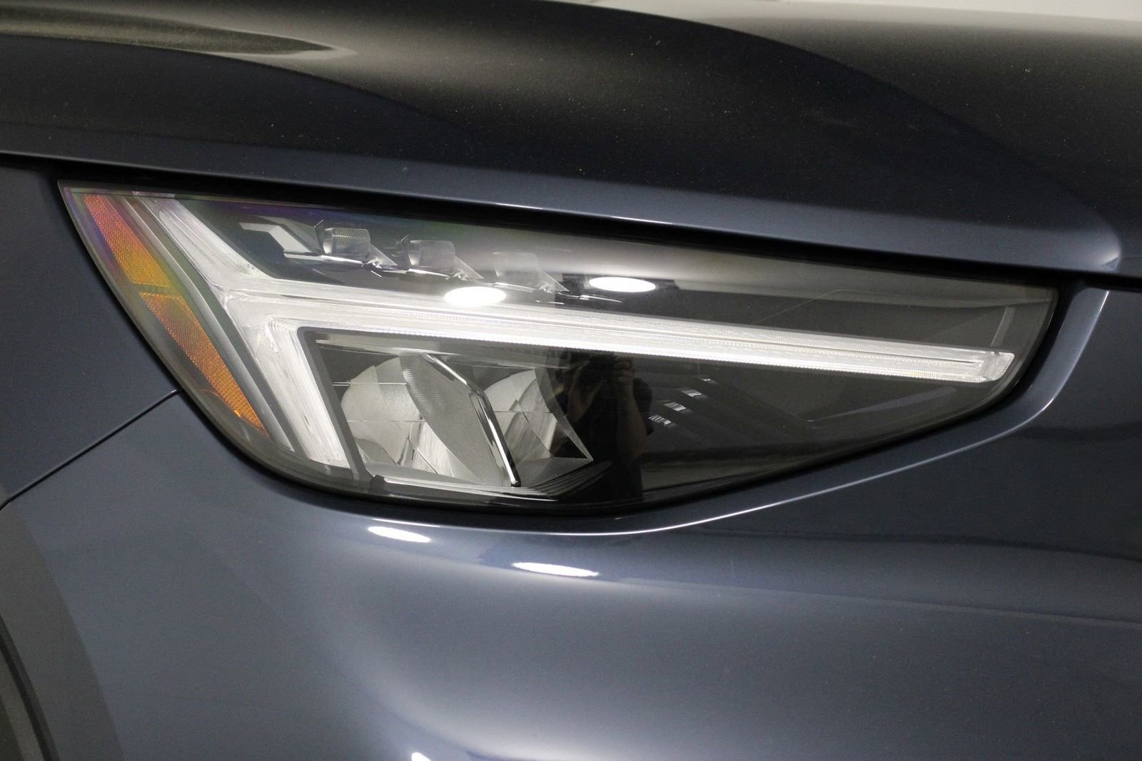 New 2026 Volvo XC40 B4 Core image 14