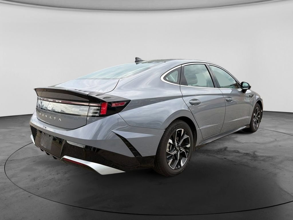 Used 2024 Hyundai Sonata SEL FWD image 7