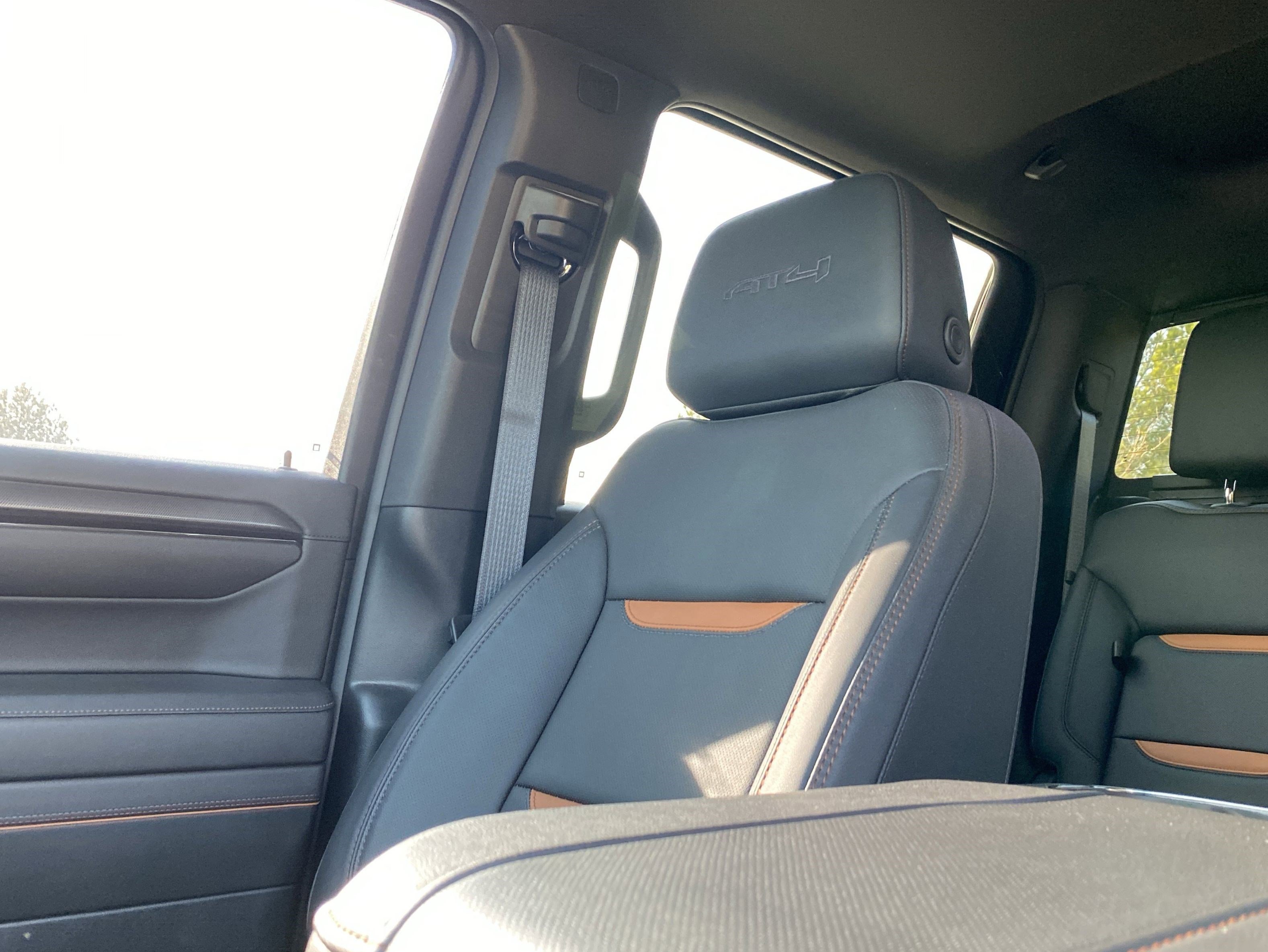 Used 2024 GMC Sierra 1500 AT4 w/ AT4 Premium Package image 21