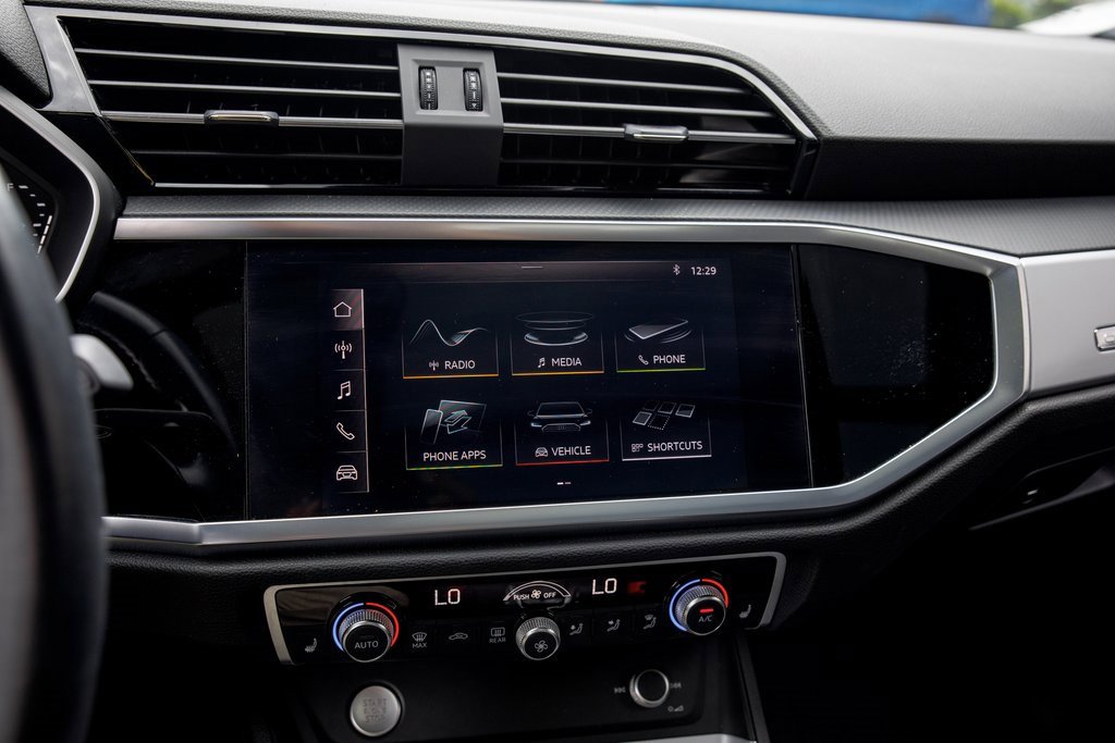 Used 2020 Audi Q3 2.0T Premium w/ Convenience Package image 43