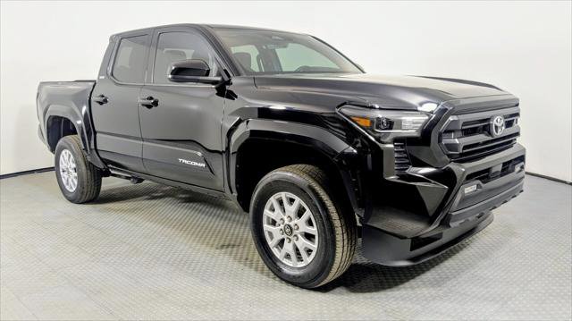 Used 2025 Toyota Tacoma SR5 image 9