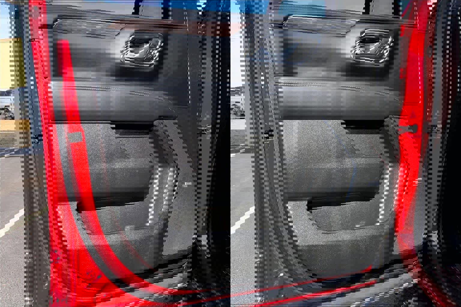 Certified 2024 Chevrolet Tahoe Z71 w/ Luxury Package image 21