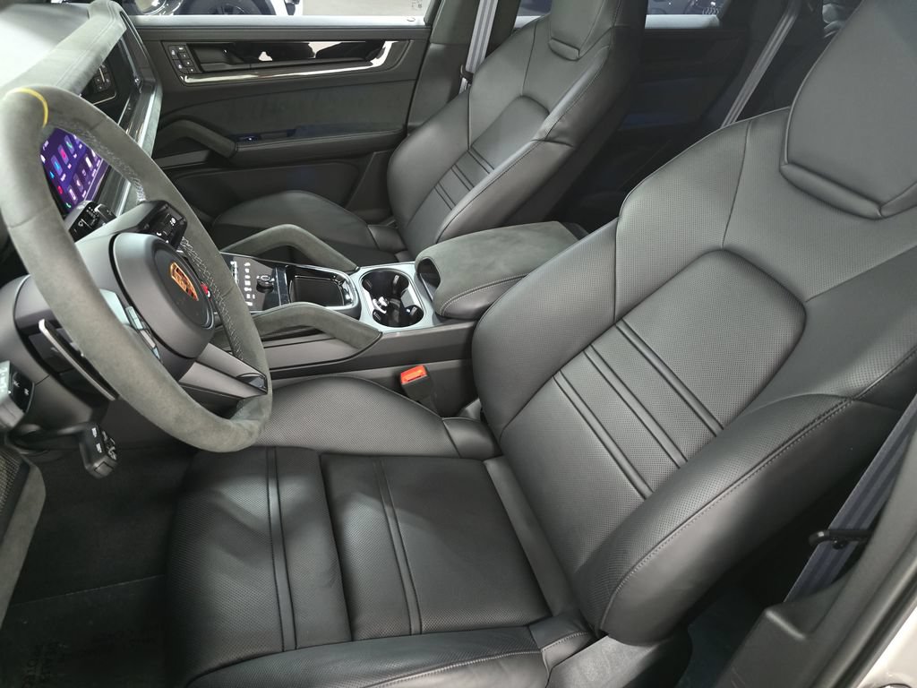 Certified 2026 Porsche Cayenne Turbo GT AWD/4WD image 5