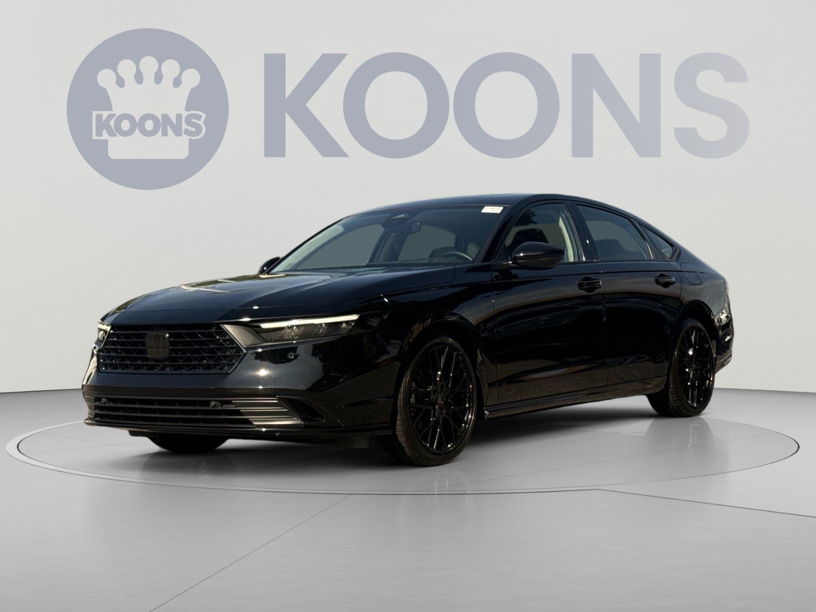 Used 2025 Honda Accord Touring image 1