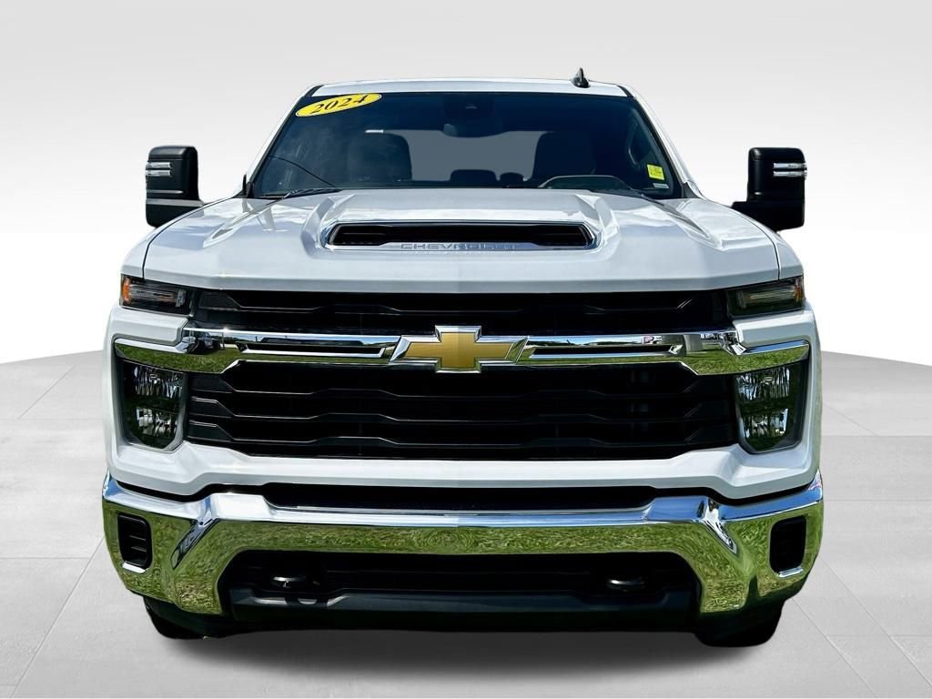 Used 2024 Chevrolet Silverado 2500 LT image 9