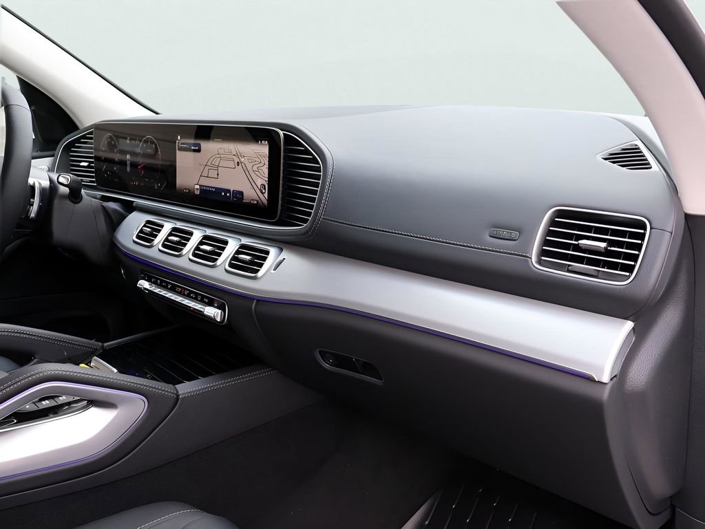 New 2025 Mercedes-Benz GLS 450 4MATIC image 11