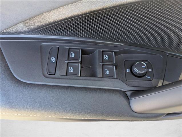 New 2026 Volkswagen Tiguan SE R-Line FWD image 10
