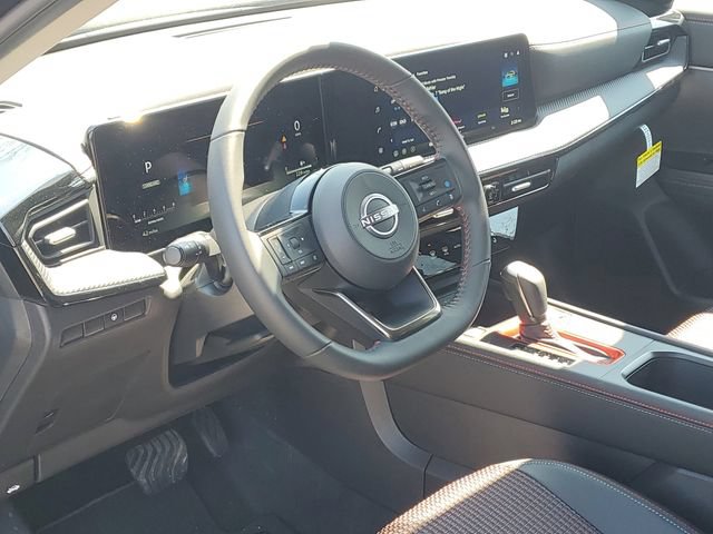 New 2026 Nissan Kicks SR w/ Cold Weather Package AWD/4WD image 6