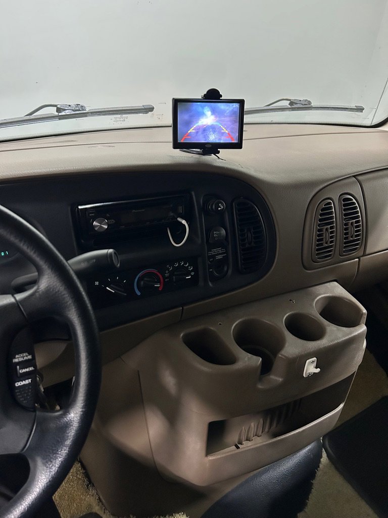 Used 2001 Dodge B3500 image 21