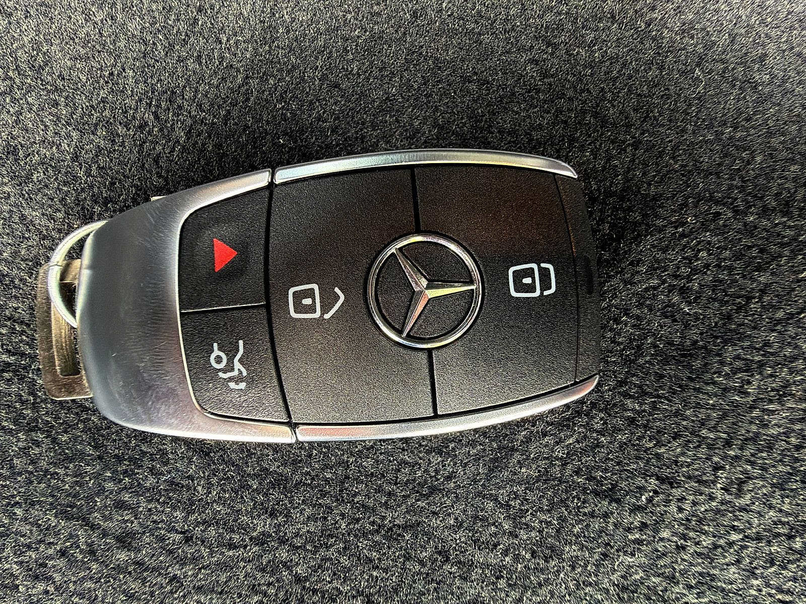 Used 2023 Mercedes-Benz GLE 350 4MATIC image 28