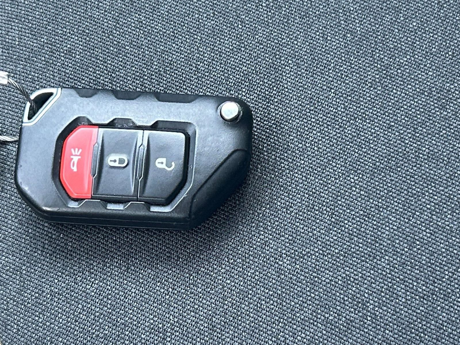 Used 2025 Jeep Wrangler Sport S image 21