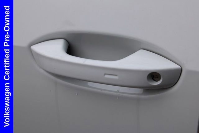 Used 2025 Volkswagen Tiguan SE image 15