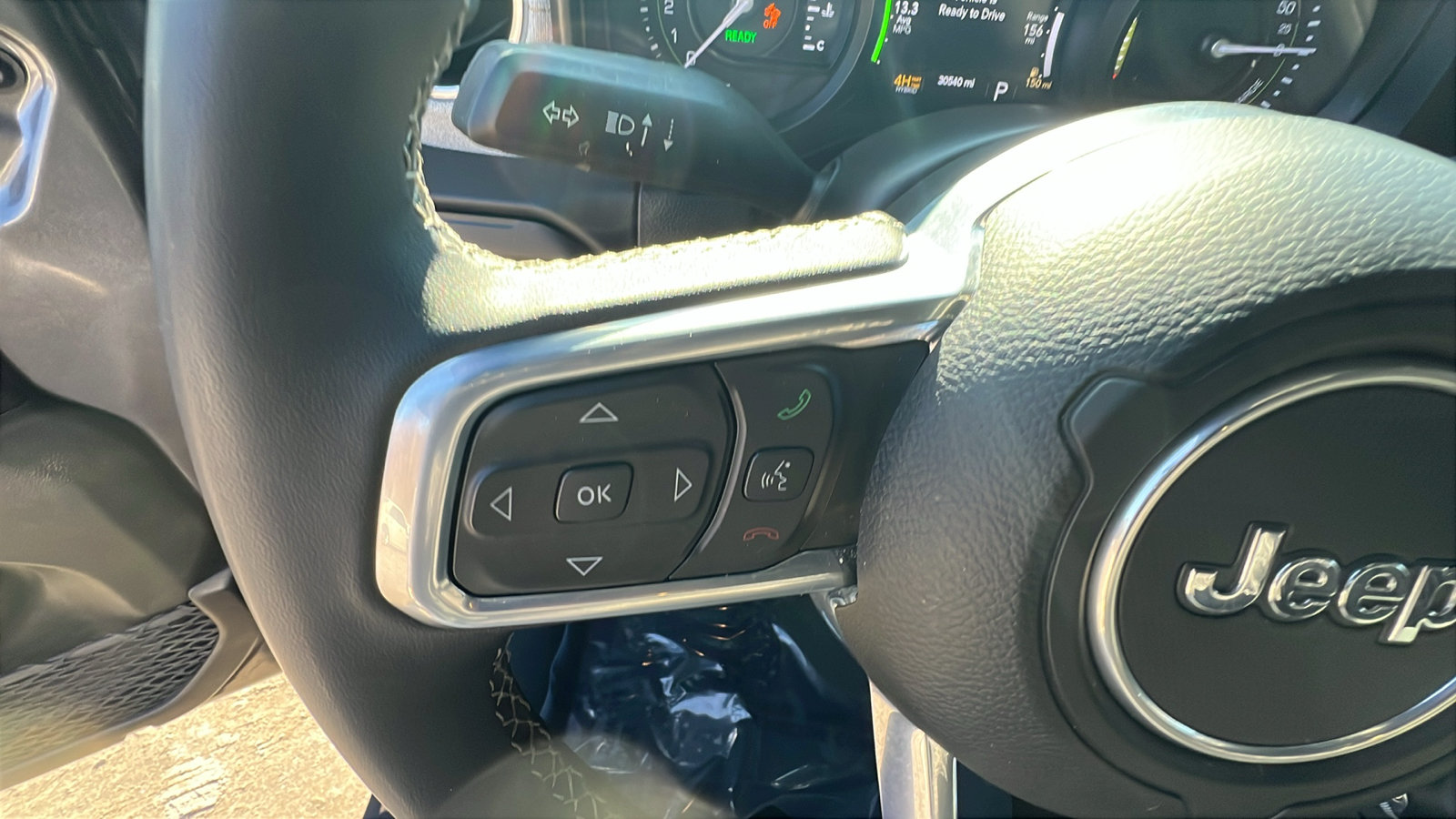 Used 2025 Jeep Wrangler Sahara 4xe w/ Safety Group AWD/4WD image 27