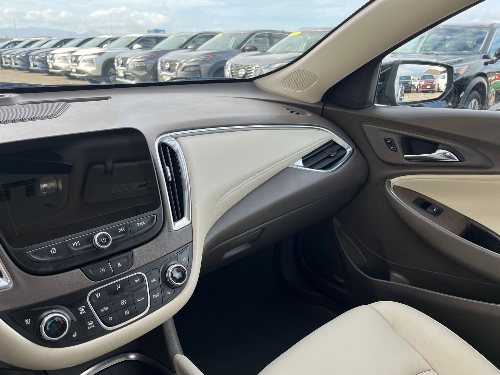 Used 2024 Chevrolet Malibu LT image 34