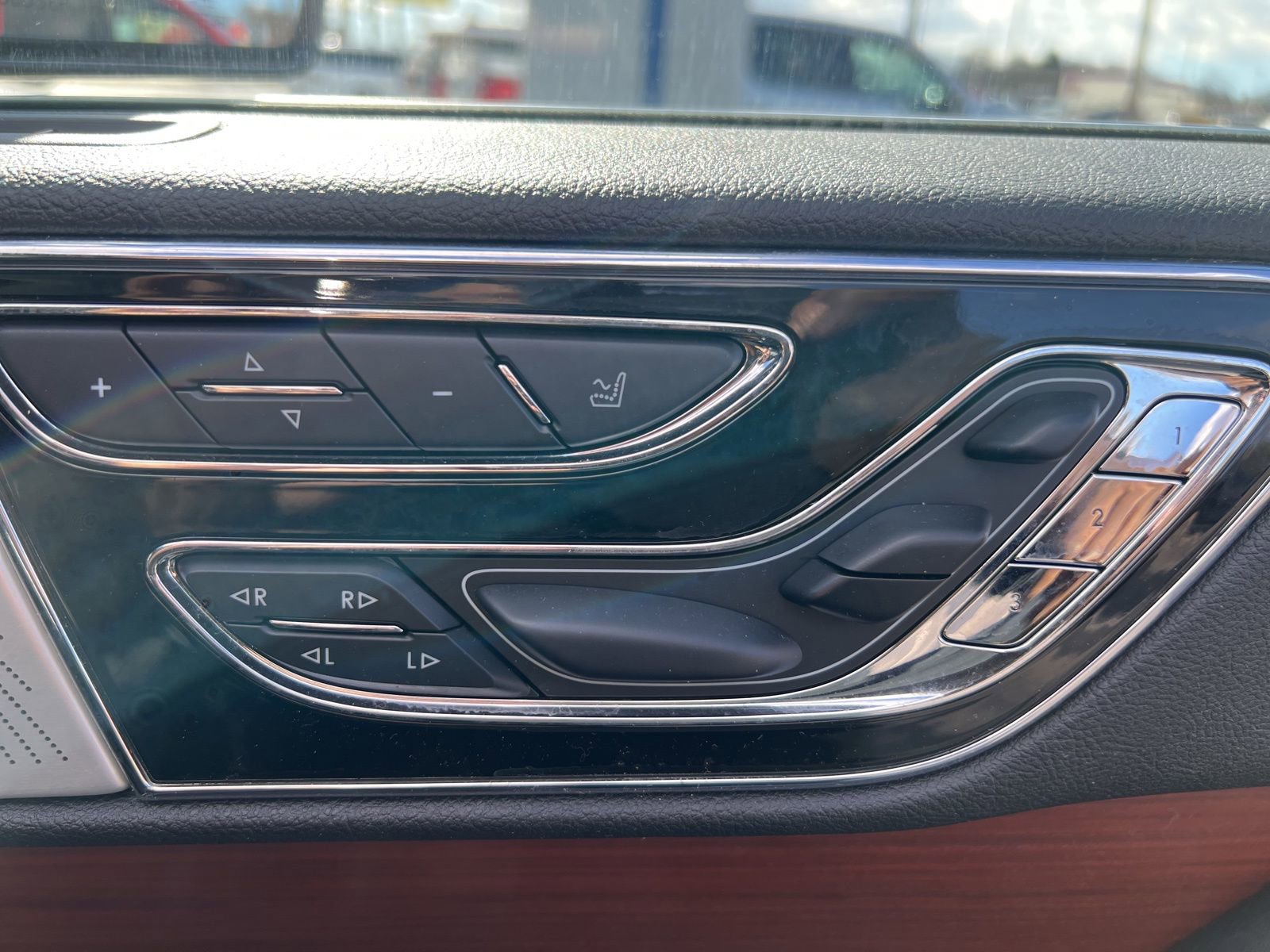 Used 2021 Lincoln Navigator Reserve image 35