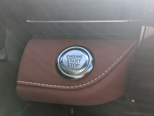 Used 2024 Lincoln Nautilus Black Label image 23