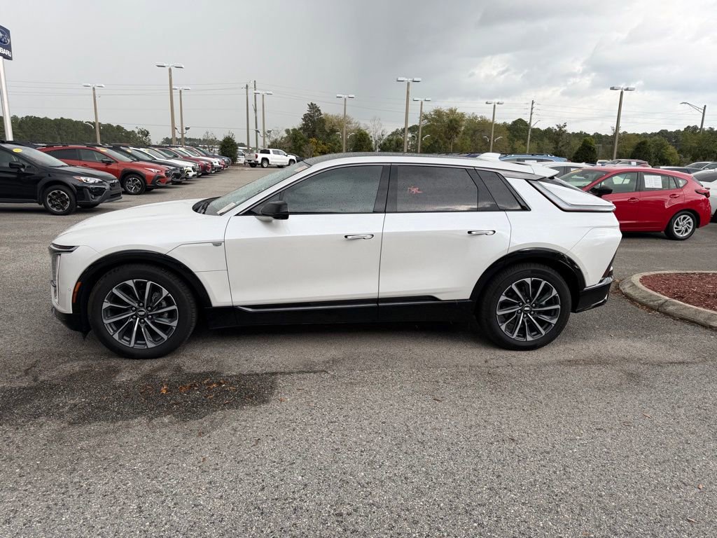 Used 2024 Cadillac Lyriq Sport image 11