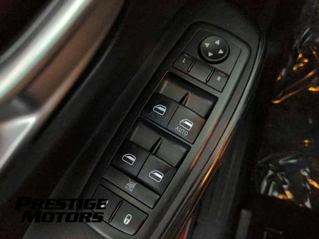 Used 2015 Jeep Cherokee Limited AWD/4WD image 25