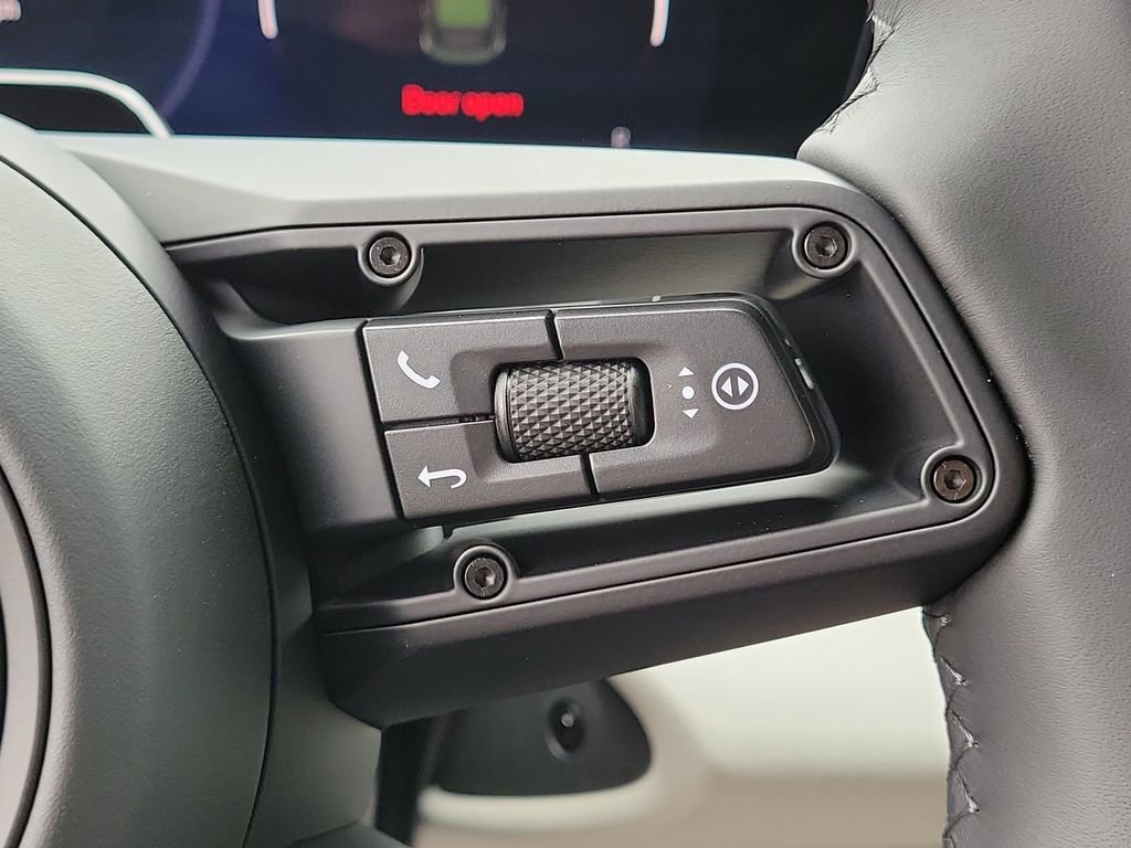 New 2026 Porsche Macan Electric RWD image 35