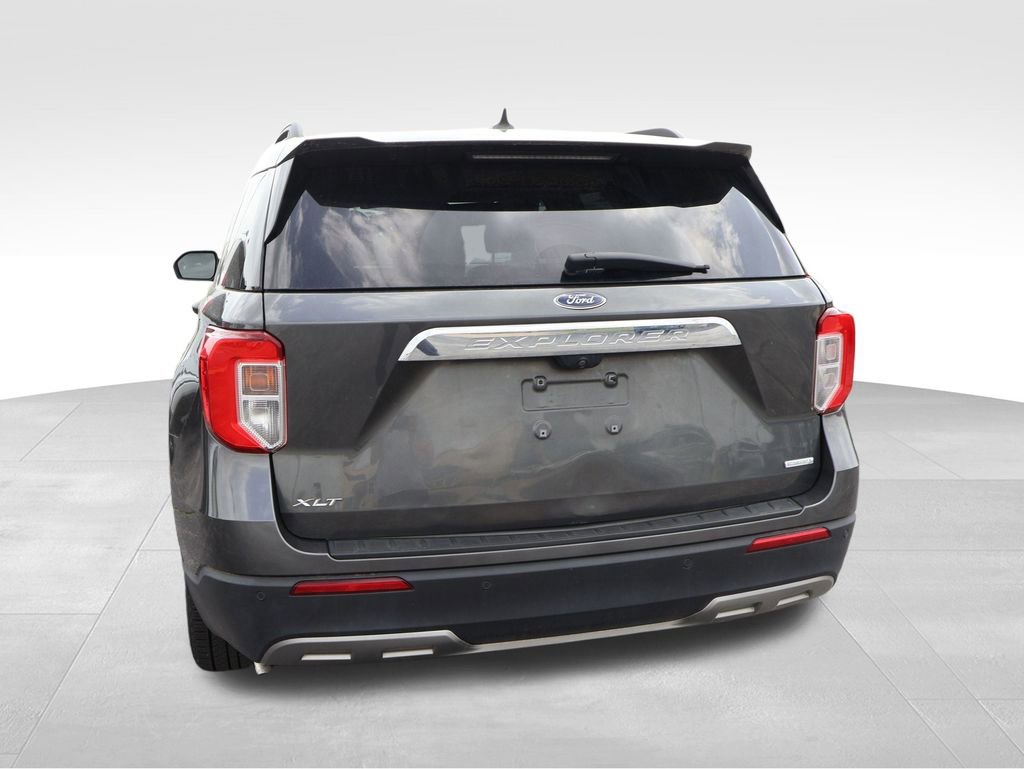 Used 2020 Ford Explorer XLT w/ Equipment Group 202A RWD image 6