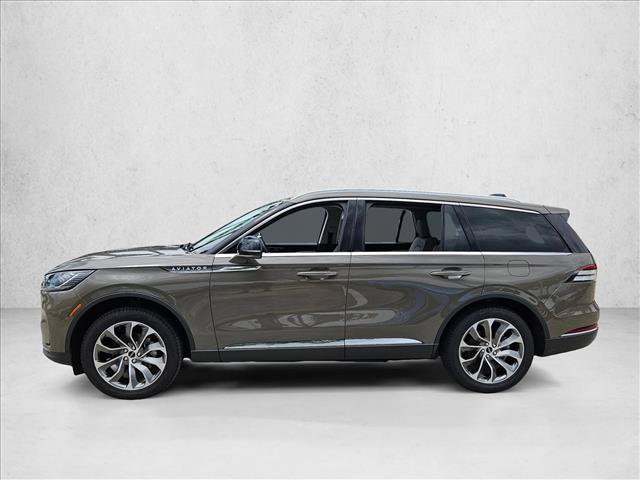 Used 2025 Lincoln Aviator Reserve AWD/4WD image 9