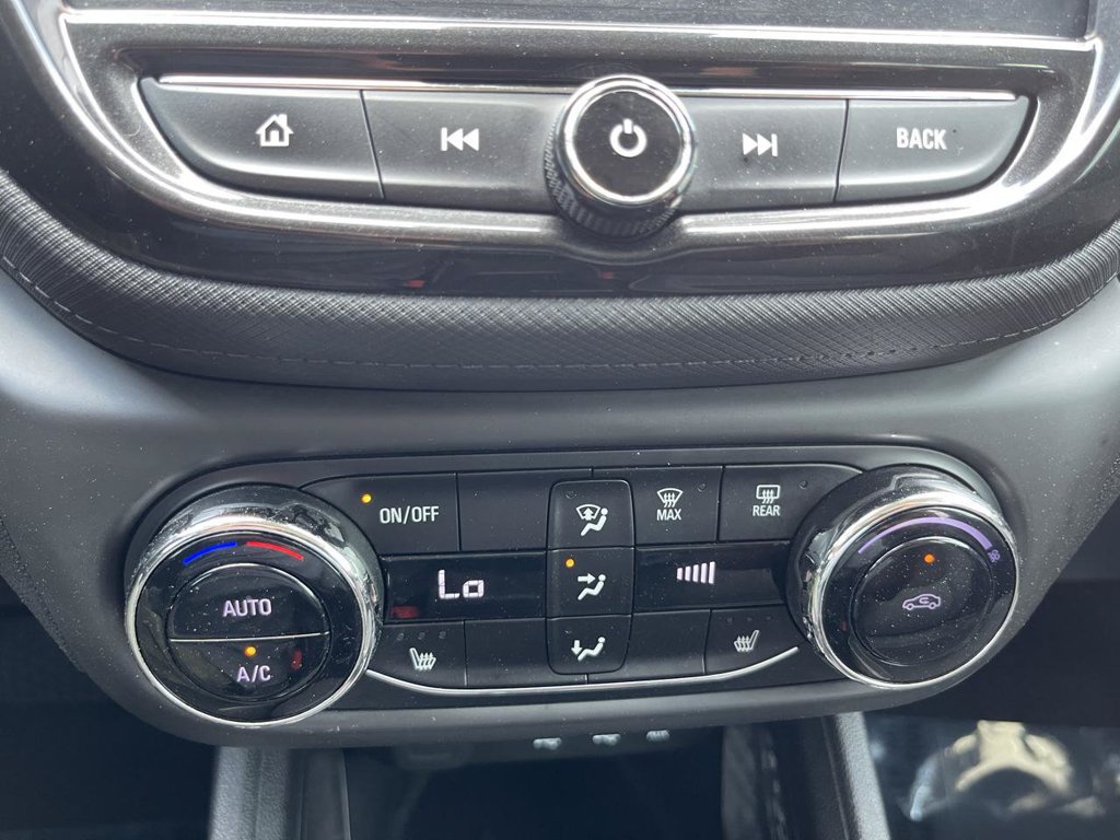Used 2022 Chevrolet TrailBlazer LT w/ Convenience Package FWD image 39